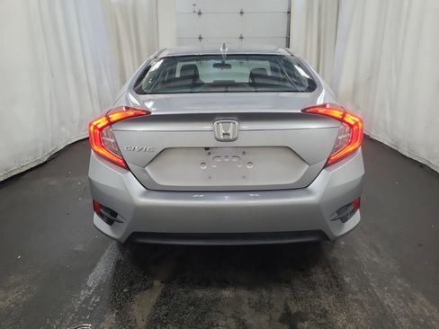 Used 2018 Honda Civic EX image 6