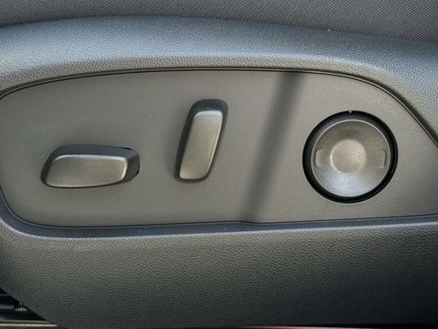 New 2026 Chevrolet Equinox ACTIV image 21