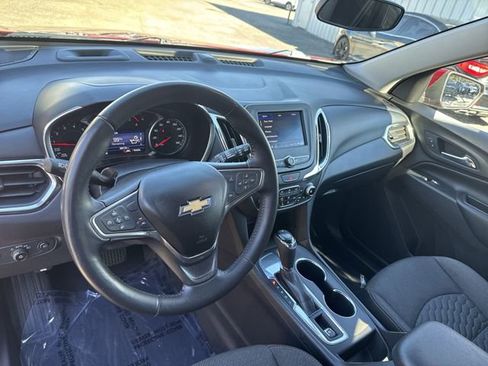 Used 2020 Chevrolet Equinox LT w/ Driver Convenience Package image 16