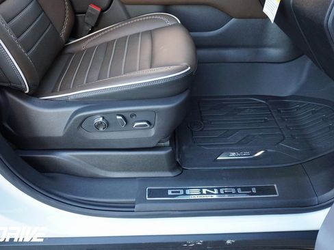 Used 2026 GMC Yukon Denali Ultimate image 51