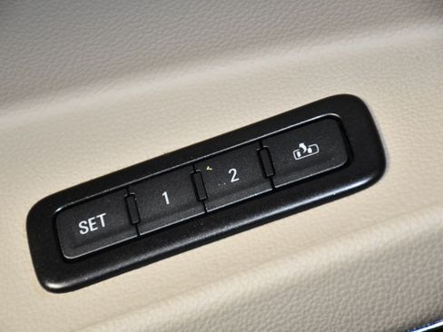 Used 2018 GMC Yukon Denali w/ Open Road Package AWD/4WD image 36