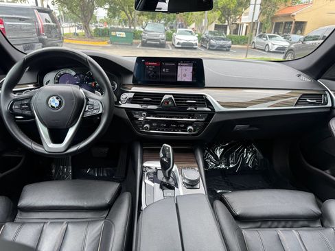 Used 2019 BMW 530i w/ Convenience Package RWD image 20