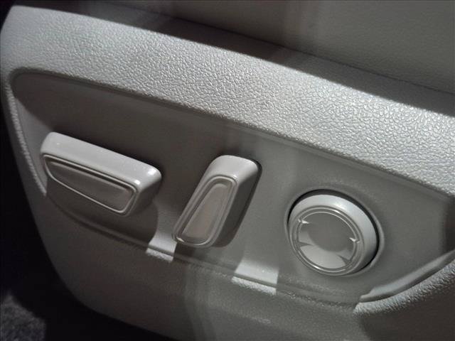 Used 2023 Toyota Highlander XLE FWD image 10