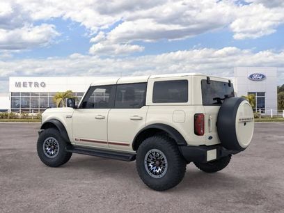 New 2026 Ford Bronco Outer Banks w/ Sasquatch Package