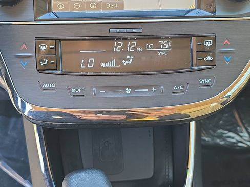 Used 2016 Toyota Avalon Limited FWD image 26