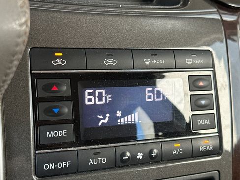 Used 2015 Nissan Quest SL w/ Value Cargo Package FWD image 23