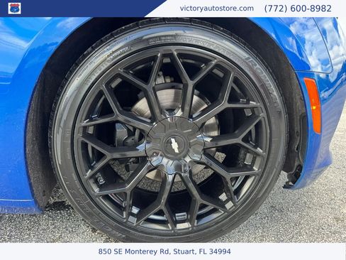 Used 2018 Chevrolet Camaro LT RWD image 9