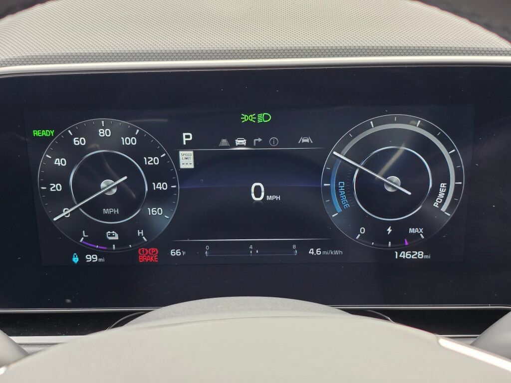 Certified 2024 Kia Niro Wind w/ Wind Preserve Package FWD image 13