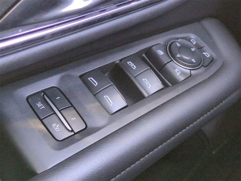 Used 2023 Chevrolet Tahoe High Country w/ Advanced Technology Package image 25