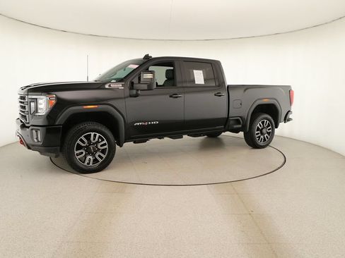 Used 2022 GMC Sierra 2500 AT4 w/ AT4 Premium Plus Package AWD/4WD image 13