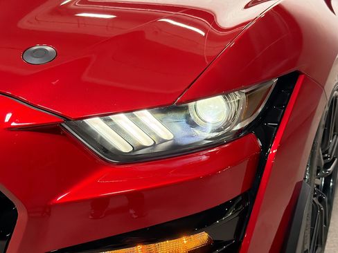 Used 2020 Ford Mustang Shelby GT500 w/ Technology Package RWD image 9