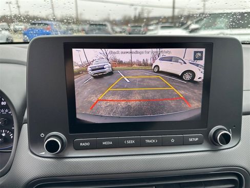 Used 2023 Hyundai Kona SEL image 18