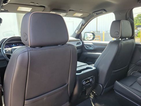 Used 2024 Chevrolet Tahoe Premier AWD/4WD image 15