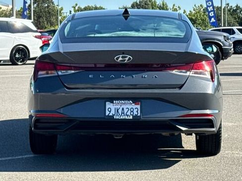 Used 2023 Hyundai Elantra SEL w/ Convenience Package FWD image 5