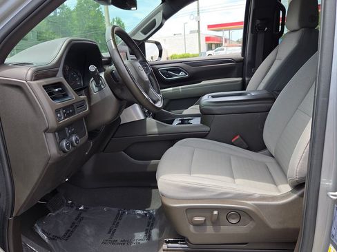 Certified 2024 Chevrolet Tahoe LS RWD image 3