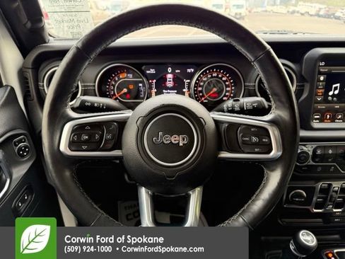 Used 2019 Jeep Wrangler Unlimited Sahara AWD/4WD image 22