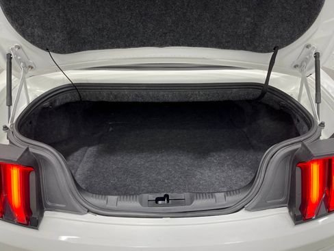 Used 2018 Ford Mustang GT Premium RWD image 25