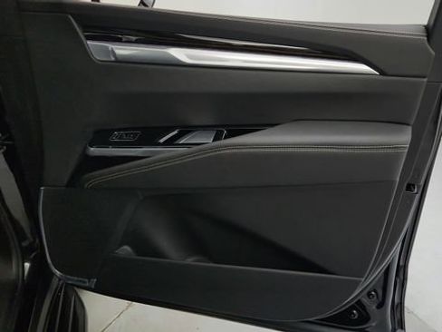 Certified 2025 Cadillac Escalade ESV Premium Luxury w/ LPO, Floor Liner Package image 23