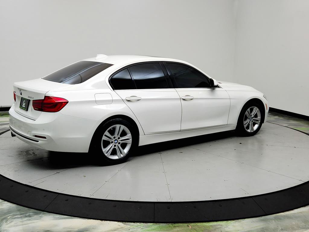 Used 2017 BMW 330i xDrive Sedan AWD/4WD image 5
