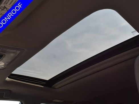 Used 2018 Toyota Highlander XLE w/ Protection Package #3 AWD/4WD image 5