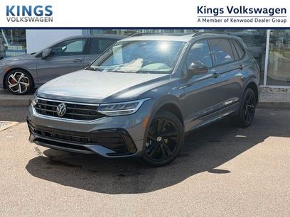 Certified 2024 Volkswagen Tiguan SE R-Line