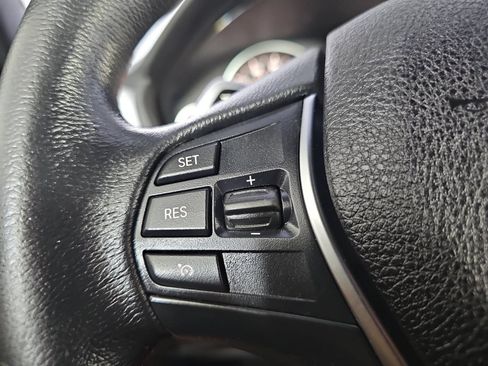 Used 2018 BMW 330i Sedan RWD image 16