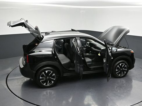 New 2026 Nissan Kicks SV w/ SV Premium Package AWD/4WD image 29