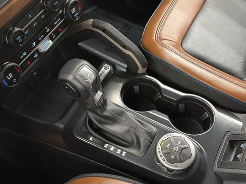 Used 2024 Ford Bronco Outer Banks AWD/4WD image 24
