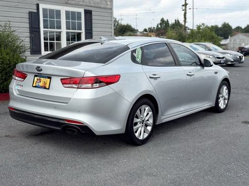 Used 2018 Kia Optima LX w/ Convenience Package FWD image 3