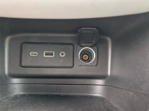 Used 2022 Chevrolet Equinox LS AWD/4WD image 24