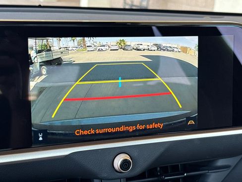 Used 2025 Toyota Crown XLE w/ Carpet Mat Package (TMS) image 20