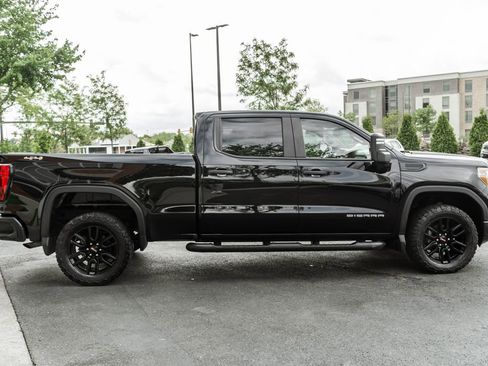 Used 2021 GMC Sierra 1500 4x4 Crew Cab w/ Sierra Value Package image 3