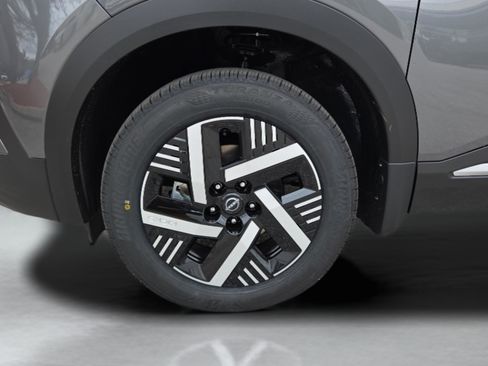 New 2026 Nissan Kicks SV FWD image 10