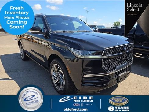 Used 2025 Lincoln Navigator L Reserve AWD/4WD image 1