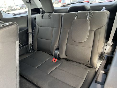 Used 2021 Ford Explorer XLT image 24