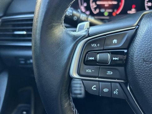 Used 2018 Honda Accord Sport image 18