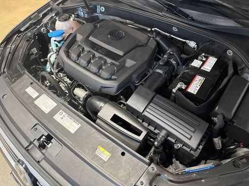 Used 2018 Volkswagen Passat 2.0T SE FWD image 70