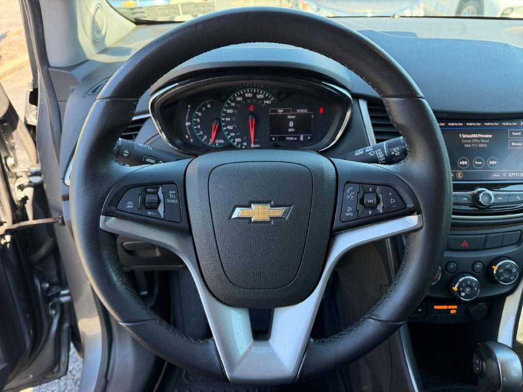 Used 2020 Chevrolet Trax LT w/ LT Convenience Package AWD/4WD image 15