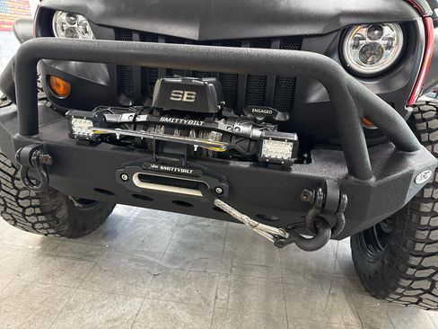 Used 2014 Jeep Wrangler Unlimited Rubicon w/ Connectivity Group AWD/4WD image 96