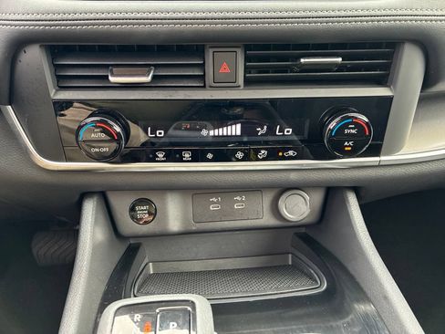 Certified 2026 Nissan Rogue SV AWD/4WD image 22