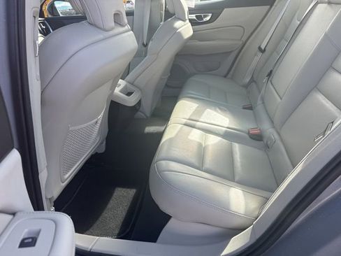 Used 2024 Volvo S60 B5 Plus image 17