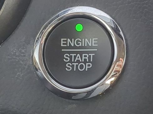 Used 2020 Ford Fusion SE image 34