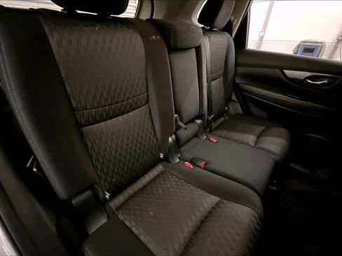 Used 2017 Nissan Rogue S image 26