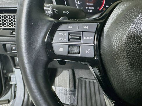 Used 2025 Honda Civic Sport image 16