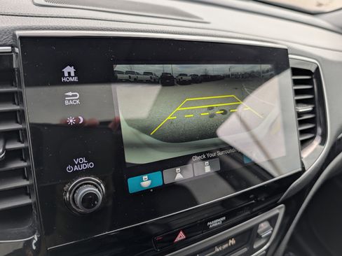 Used 2019 Honda Pilot Touring image 32