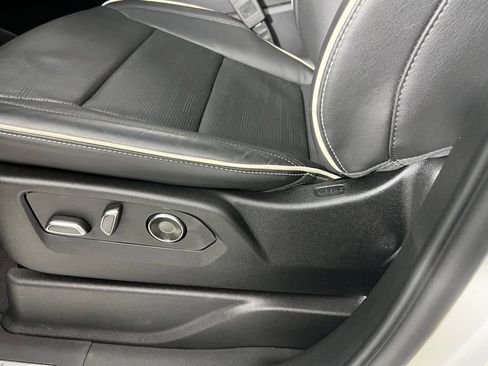 Used 2024 Cadillac Escalade Sport image 33