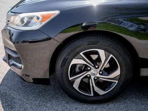 Used 2016 Honda Accord LX image 9