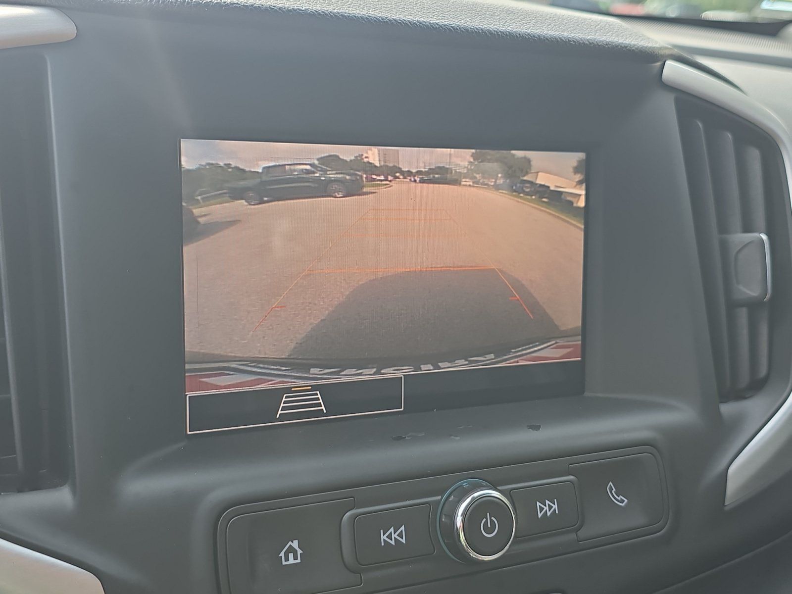 Used 2022 GMC Terrain SLE w/ Driver Convenience Package FWD image 14