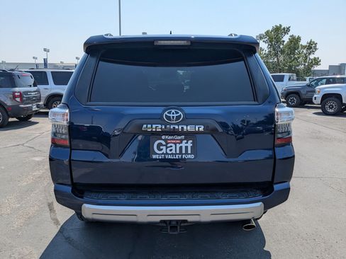 Used 2020 Toyota 4Runner TRD Off-Road Premium AWD/4WD image 5