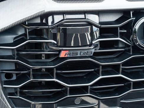 Used 2022 Audi RS Q8 w/ Carbon Optic Package AWD/4WD image 7